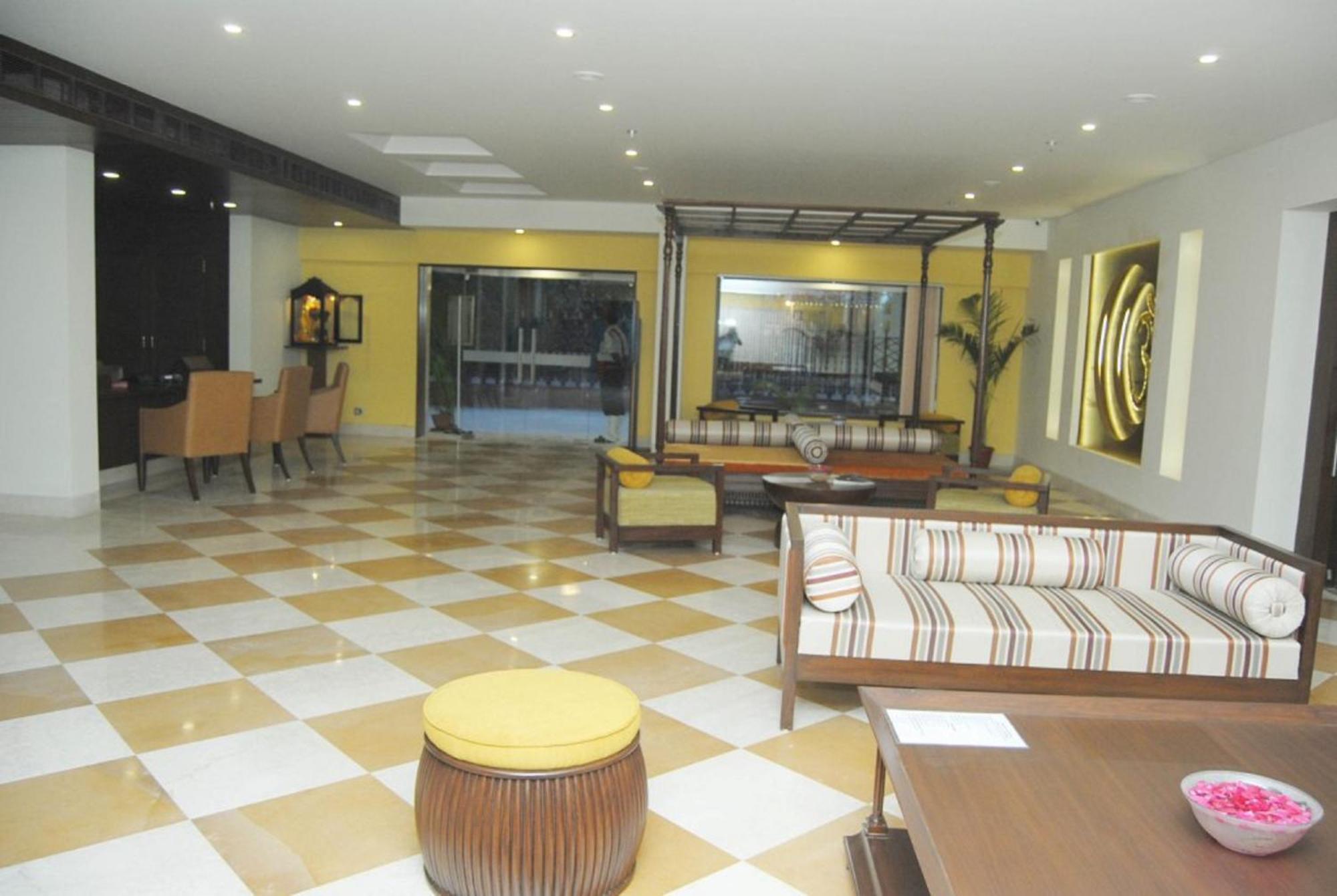 Hotel Abigail Goradia'S Shirdi Buitenkant foto