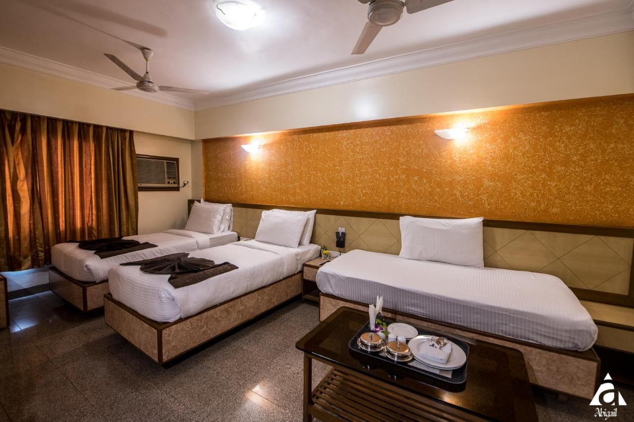 Hotel Abigail Goradia'S Shirdi Buitenkant foto