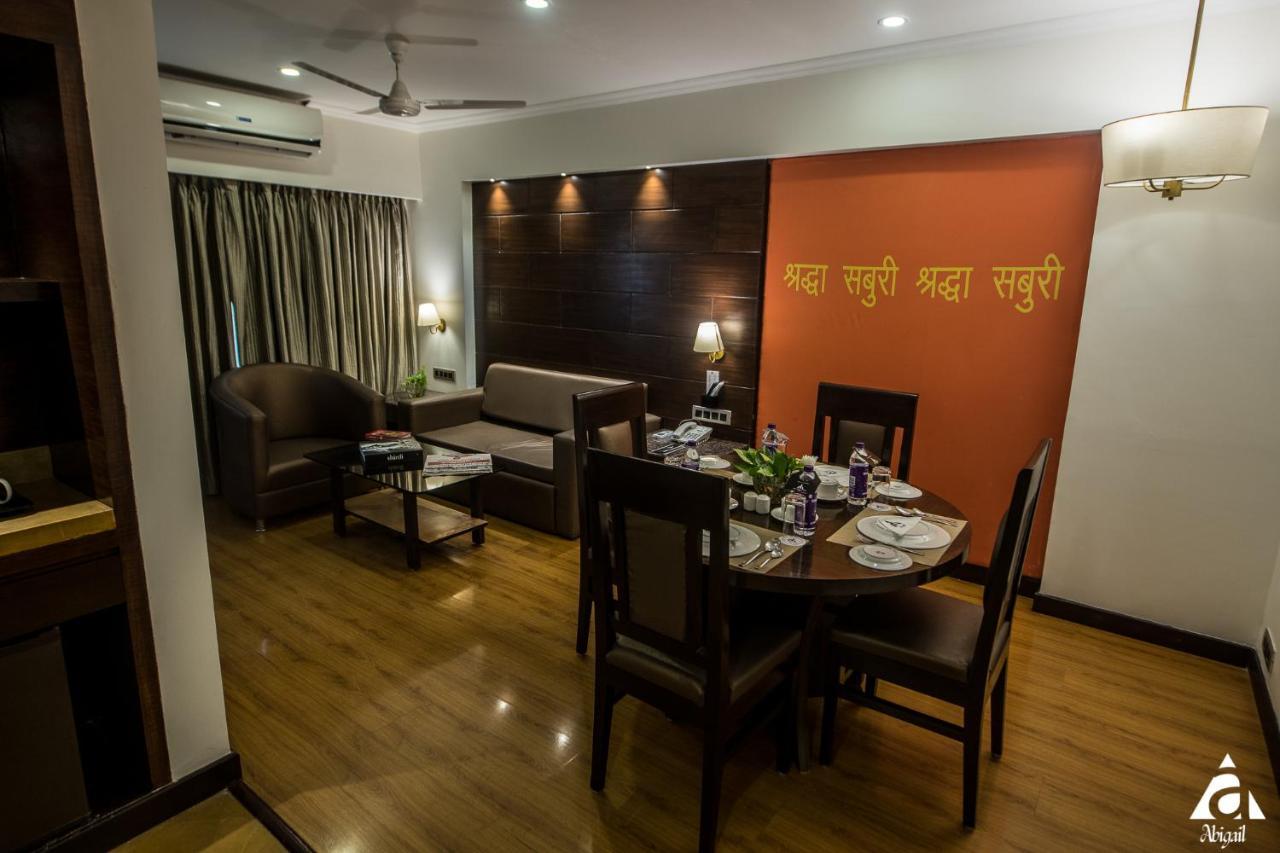 Hotel Abigail Goradia'S Shirdi Buitenkant foto