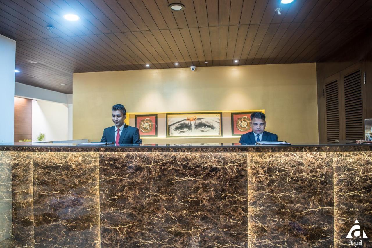 Hotel Abigail Goradia'S Shirdi Buitenkant foto