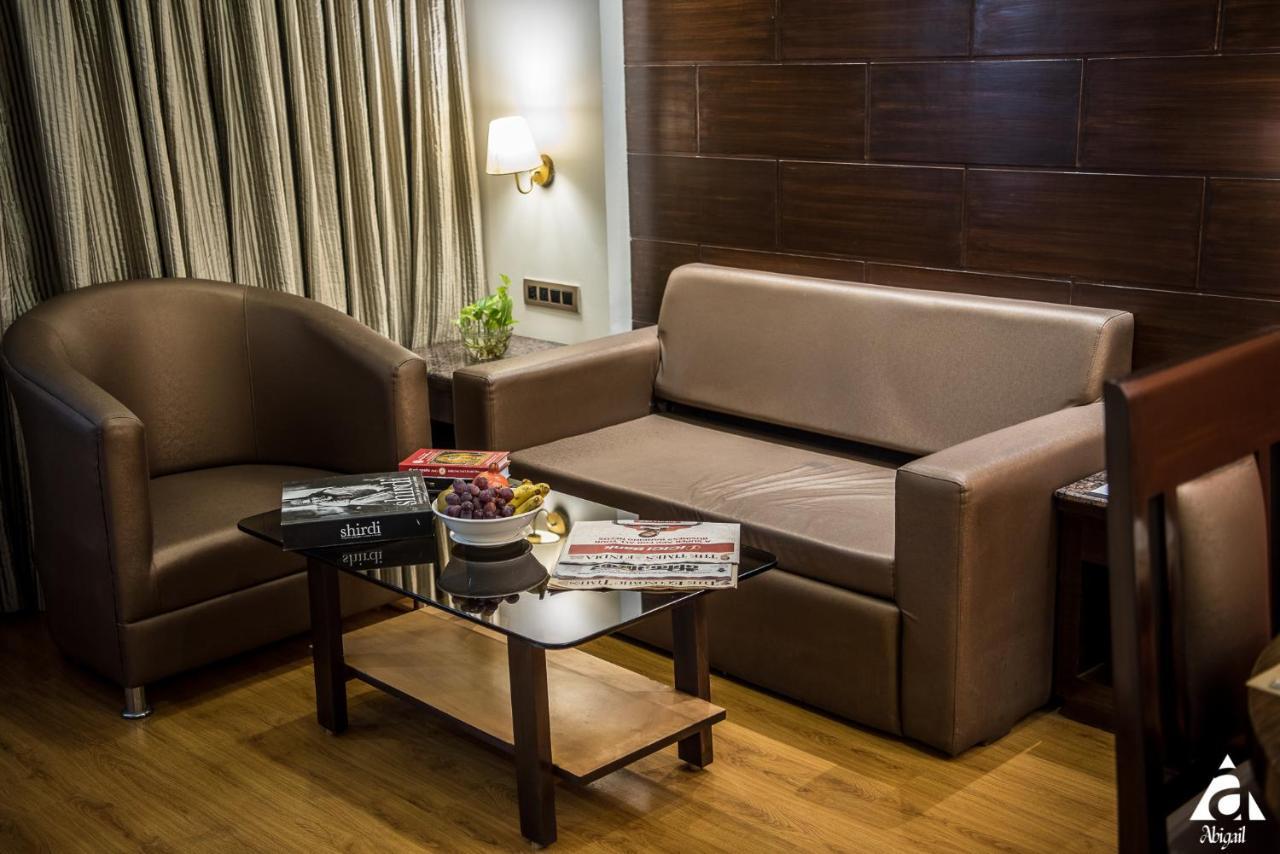 Hotel Abigail Goradia'S Shirdi Buitenkant foto