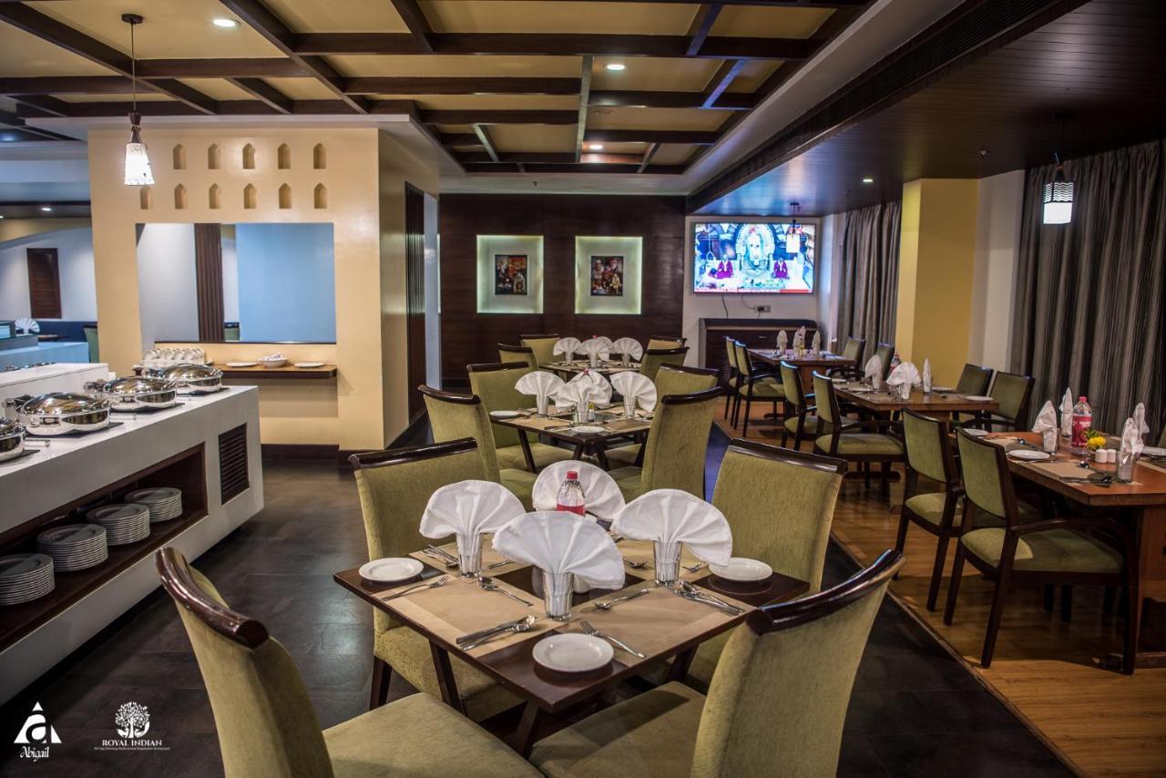 Hotel Abigail Goradia'S Shirdi Buitenkant foto